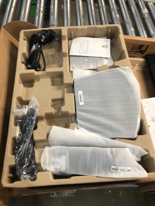 Photo 1 of Dell SE2422HX Monitor - 24 inch