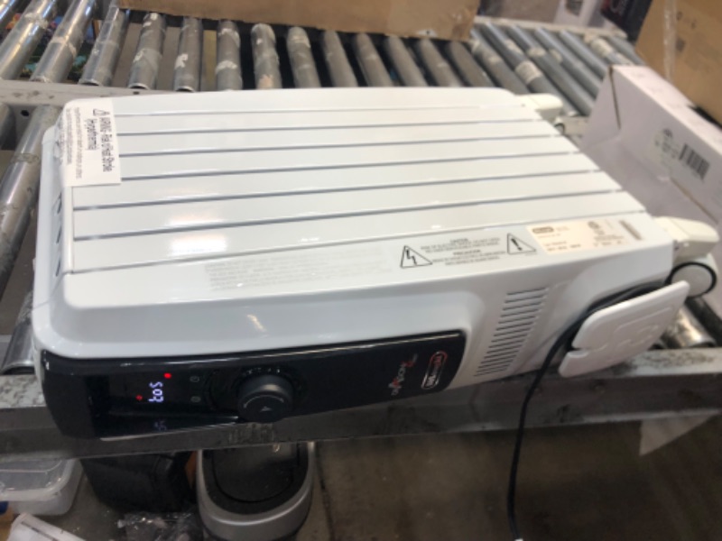 Photo 3 of **DOES NOT WORK**FOR PARTS ONLY**
1500-Watt 5120 BTU Electric Oil Filled Radiator Space Heater Quiet Full Room Comfort