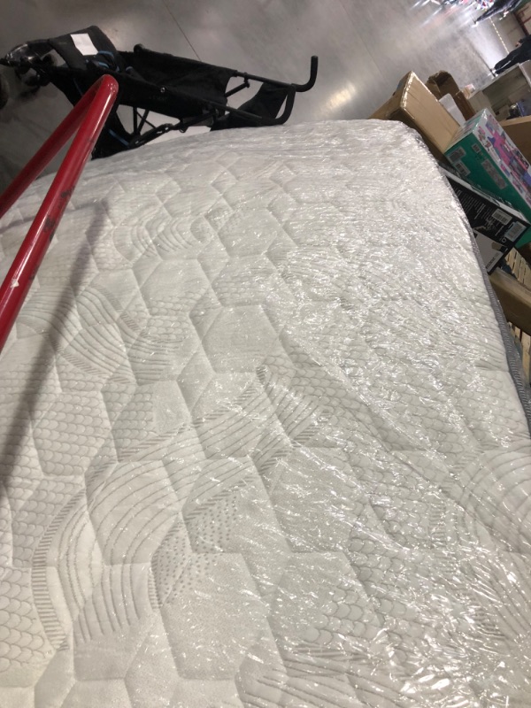 Photo 3 of ***EXTRA LARGE ITEM - NO PACKAGING***
NapQueen Full Mattress, 10 Inch 75"L x 54"W x 10"Th