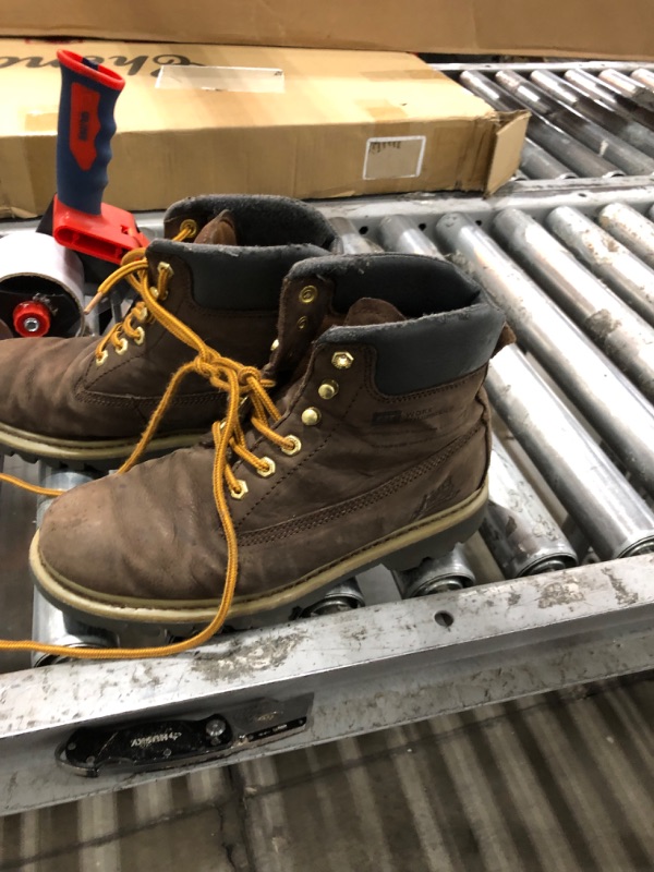 Photo 9 of Cat Footwear Men's Second Shift Steel Toe Work Boot size 9
