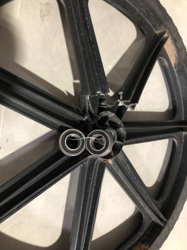 Photo 1 of ***MAJOR DAMAGE - SEE NOTES***
Marathon 92010 Flat Free 20" Replacement Tire Assembly for Rubbermaid Big Wheel Carts 1 PACK Tire Assembly