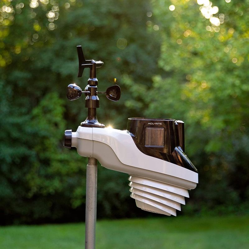 Photo 1 of AcuRite Atlas Professional Weather Station with Direct-to-Wi-Fi HD Display, Lightning Detection, Built-In Barometer, and Temperature, Humidity, Wind Speed/Direction and Rainfall Measurements (01001M) Atlas 