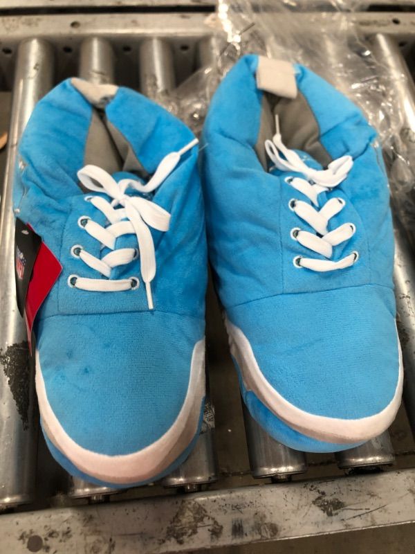 Photo 1 of FOCO Men's NFL Team Logo Plush Oversized Sneaker Slippers
