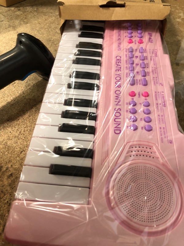 Photo 2 of 37 Key Piano Keyboard for Kids Musical Toy Piano for Kids Electric Piano Learning Educational Toys for 3 4 5 Year Old Boys Girls Christmas Birthday Gifts Purple