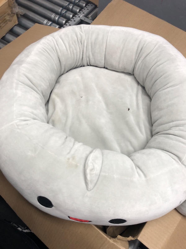 Photo 3 of *MINOR TEARS SEE PHOTO*Squishmallows 24-Inch Gordon Shark Pet Bed 24”x24”