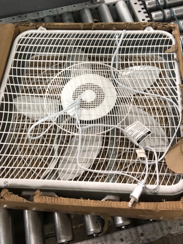 Photo 2 of "NOT FUNCTIONAL, FOR PARTS ONLY" Simple Deluxe 20” Box Fan, 3-Speed Cooling Fan with Aerodynamic Shaped Fan Blades, Convenient Carry Handle and Safety Grills White
