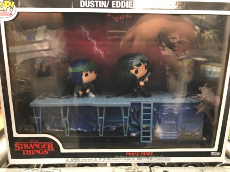 Photo 2 of ***2 of the bats and one of the box supports are broken***
Funko POP! Moments Deluxe: Stranger Things - Dustin/Eddie/Demobats Phase Three