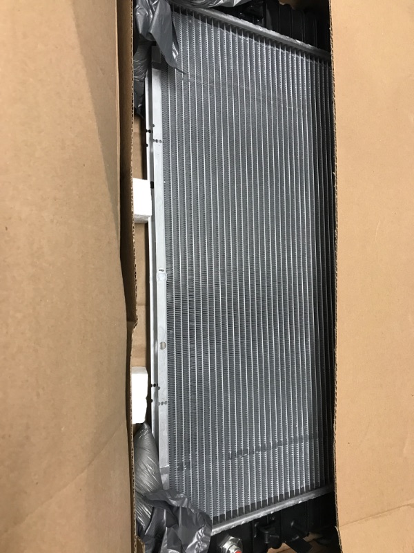 Photo 2 of ACDelco GM Genuine Parts 21499 Radiator