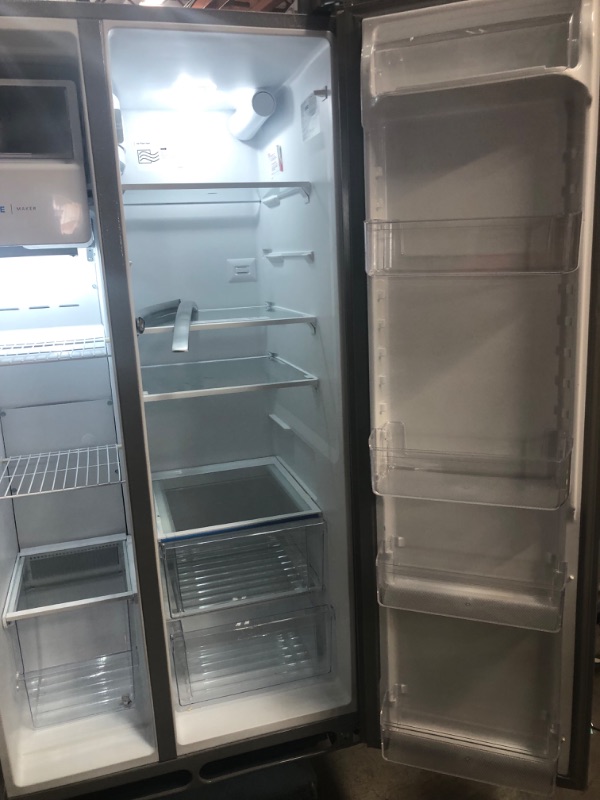 Photo 10 of Frigidaire 25.6-cu ft Side-by-Side Refrigerator with Ice Maker (Fingerprint Resistant Stainless Steel) ENERGY STAR