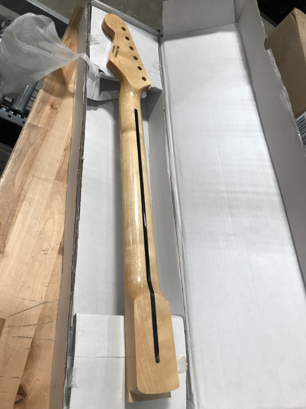 Photo 3 of Fender Player Series Stratocaster Neck, Modern C, 22 Medium Jumbo Frets, Maple Fingerboard