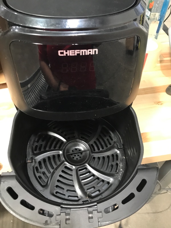 Photo 2 of ***POWERS ON*** CHEFMAN AIR FRYER