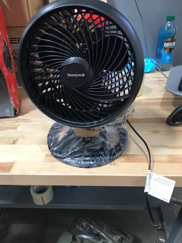 Photo 2 of *** POWERS ON*** Honeywell Turbo Force Oscillating Table Fan
