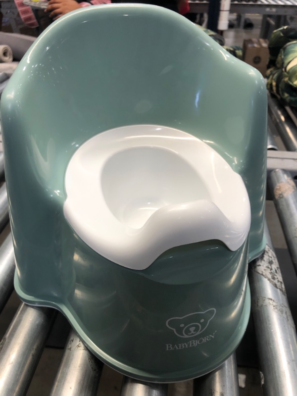 Photo 1 of BABYBJÖRN POTTY CHAIR
