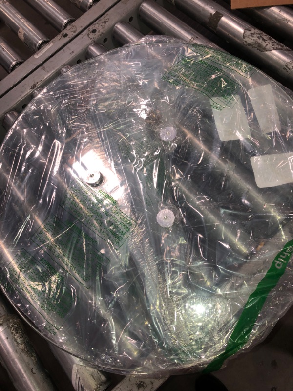 Photo 1 of *UNKNOWN IMAGE// BRAND/ MODEL** CLEAR GLASS ROUND TABLE