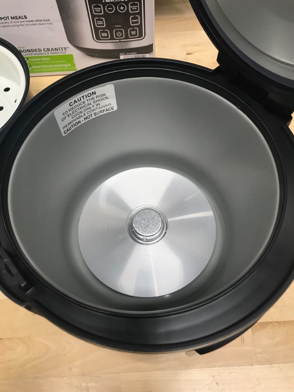 Photo 1 of USED. Aroma Housewares ARC-914SBD Digital Cool-Touch Rice Grain Cooker and Food Steamer, Stainless, Silver, 4-Cup (Uncooked) / 8-Cup (Cooked)
