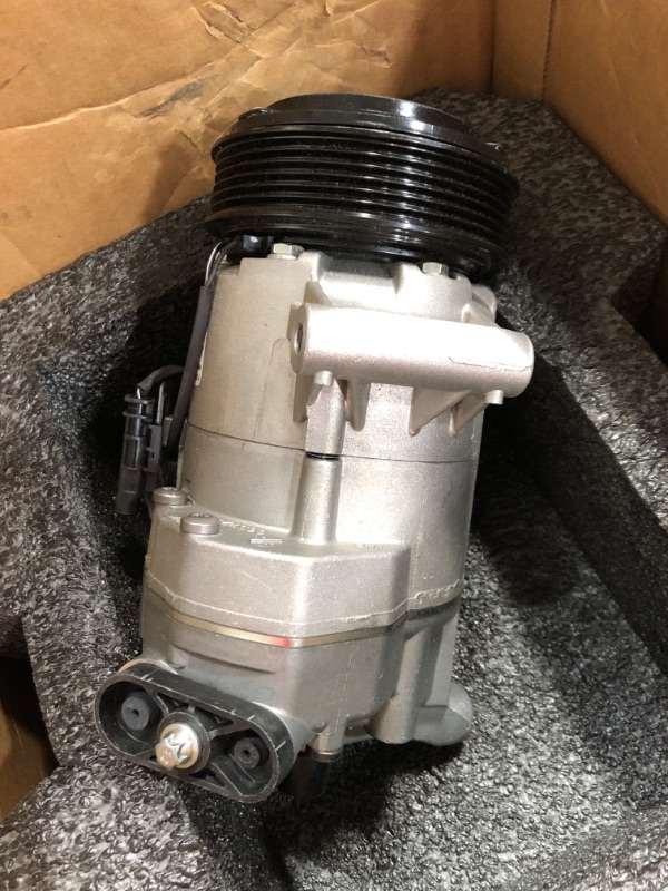 Photo 2 of ACDelco 15-22291 - Genuine GM Parts A/C Compressor With Clutch Assembly