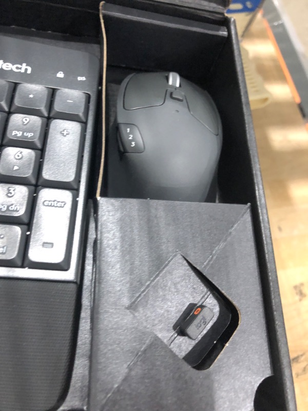 Photo 4 of Logitech MK850 Performance Wireless Keyboard and Mouse Combo