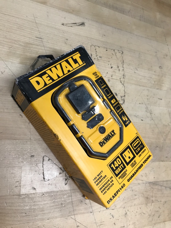 Photo 2 of DeWalt Power Inverter Dxaepi140