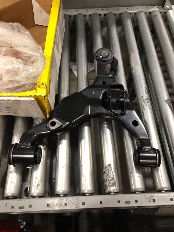 Photo 1 of MOOG RK620062 Suspension Control Arm and Ball Joint Assembly front left lower
