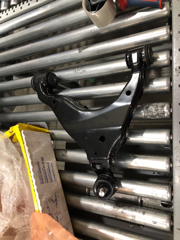 Photo 1 of MOOG RK620062 Suspension Control Arm and Ball Joint Assembly front left lower