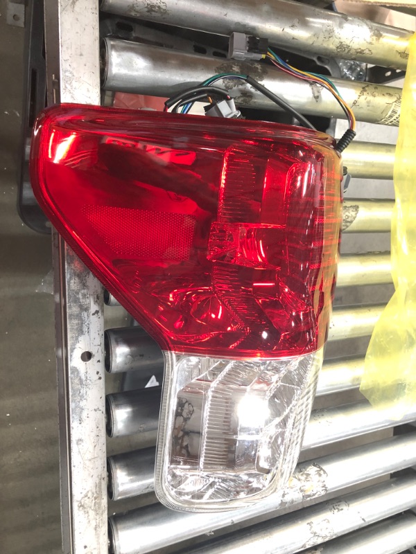 Photo 2 of CRACKED SHIELD**YzusGomumu Left Tail Light Assembly Pickup Truck Tail Lights Housing Compatible with 2010-2013 Toyota Tundra Replaces TO2800165 TO2800183 815600C090 81550-0C090 Driver Side