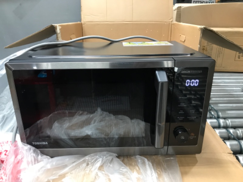 Photo 1 of TOSHIBA 7-in-1 Countertop Microwave Oven Air Fryer Combo, Inverter, Convection, Broil, Speedy Combi, Even Defrost, Humidity Sensor, Mute Function, 27 Auto Menu&47 Recipes, 1.0 cu.ft/30QT, 1000W 7 in 1 Premium Microwave