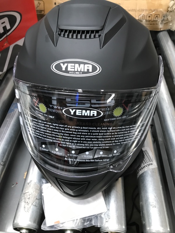 Photo 2 of Motorcycle Modular Full Face Helmet YEMA YM-926 Moped DOT Street Racing Crash Helmet Matte Black Small