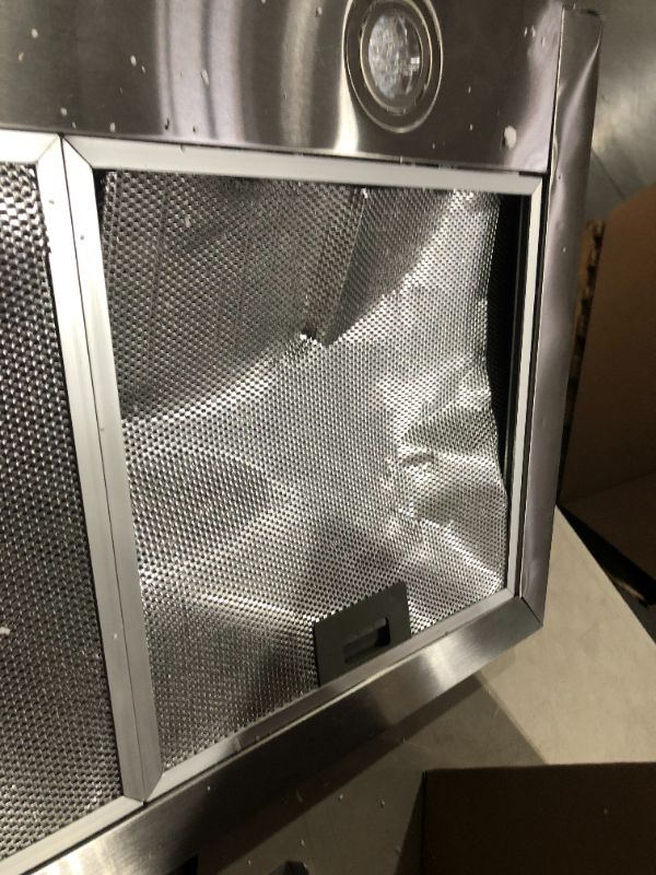 Photo 10 of ***DAMAGED - SEE NOTES***
Comfee CVP30W6AST Ducted Pyramid Range 450 CFM Stainless Steel Wall Mount Vent Hood 