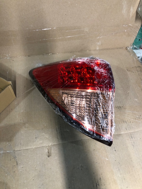 Photo 2 of Huray Outer Tail Light for Honda HRV 2016 2017 2018 Taillight Assembly Brake Lamp Replacement HO2805109 Driver Side (Left) Driver Side(Outer)