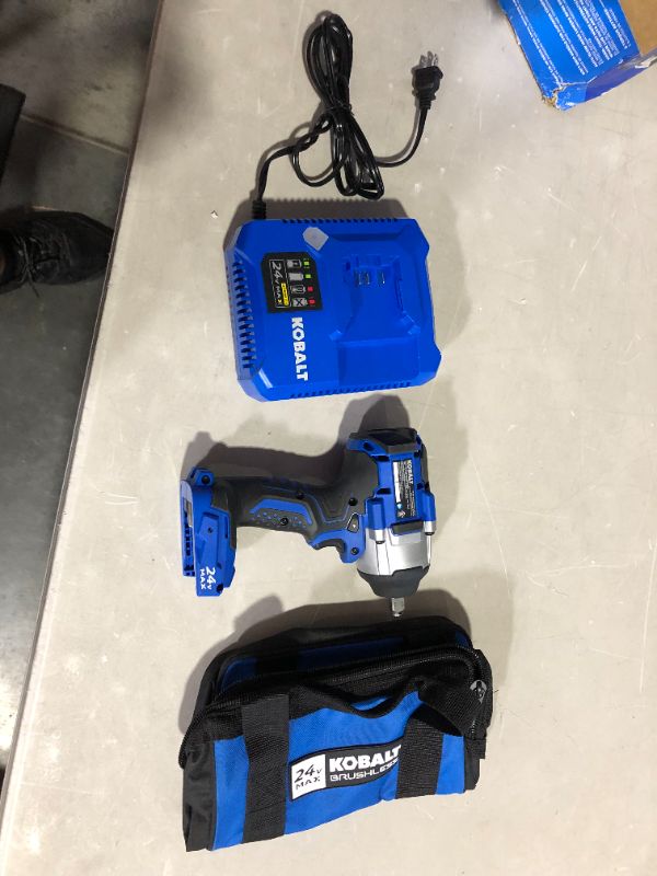 Photo 4 of ***MISSING BATTERY - UNABLE TO TEST***
Kobalt 24-Volt Max-Volt 1/2-in Drive Cordless Impact Wrench
