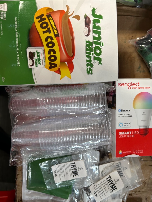 Photo 1 of **MISCELLANEOUS BUNDLE**
