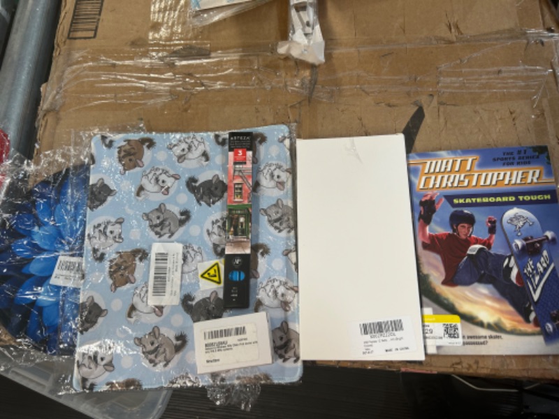Photo 1 of **MISCELLANEOUS BUNDLE**
