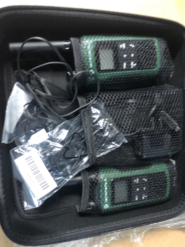 Photo 2 of *USED* Motorola Talkabout T465 Rechargeable Two-Way Radio Bundle (Green)