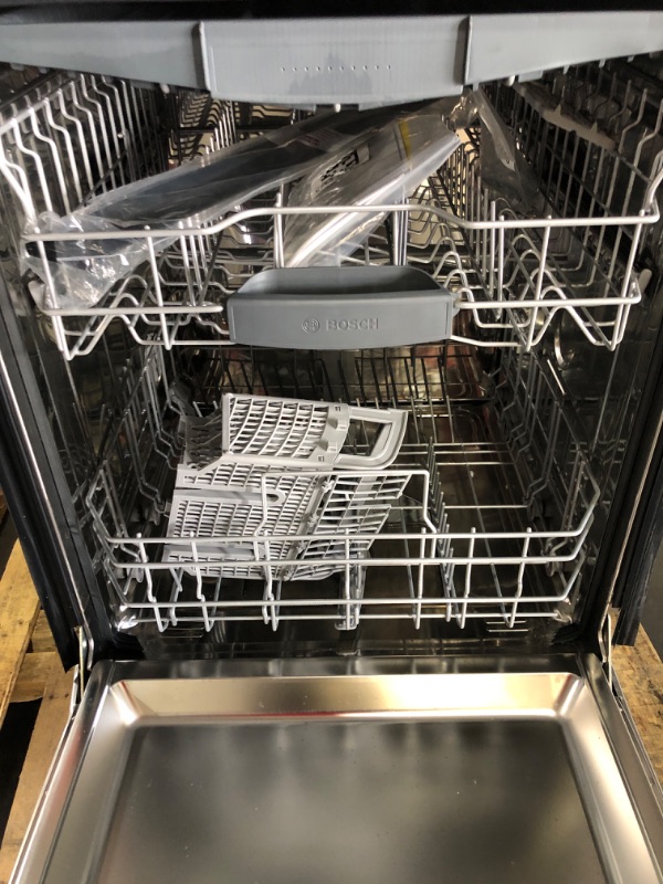 Photo 8 of Bosch 300 Series Top Control 24-in Built-In Dishwasher With Third Rack (Stainless Steel), 48-dBA