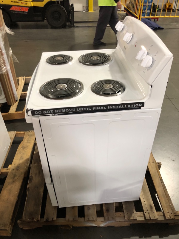 Photo 8 of Hotpoint 30 in. 5.0 cu. ft. Electric Range in White