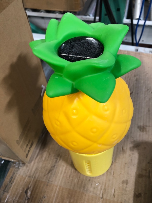 Photo 2 of * item used * discolored *
Solar Light-Up Pineapple Mid-Size Chlorinator Pool Chlorine Dispenser