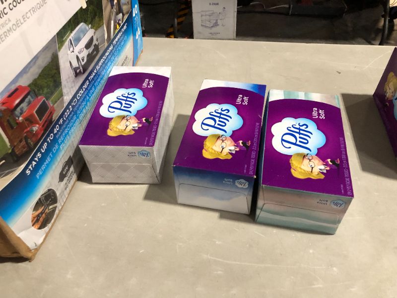 Photo 1 of ***MISSING BOX - DAMAGED - SEE NOTES***
Puffs Ultra Soft Non-Lotion Facial Tissue, 7 Pack