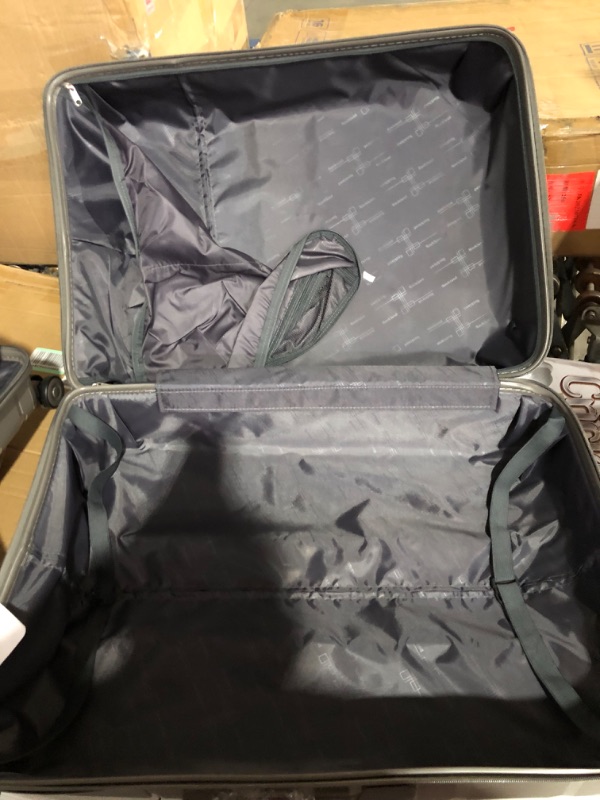 Photo 9 of *MINOR DAMAGE SEE NOTES*
Rockland Pasadena Hardside Expandable Spinner Wheel Luggage, Silver, 19", 23", 27"