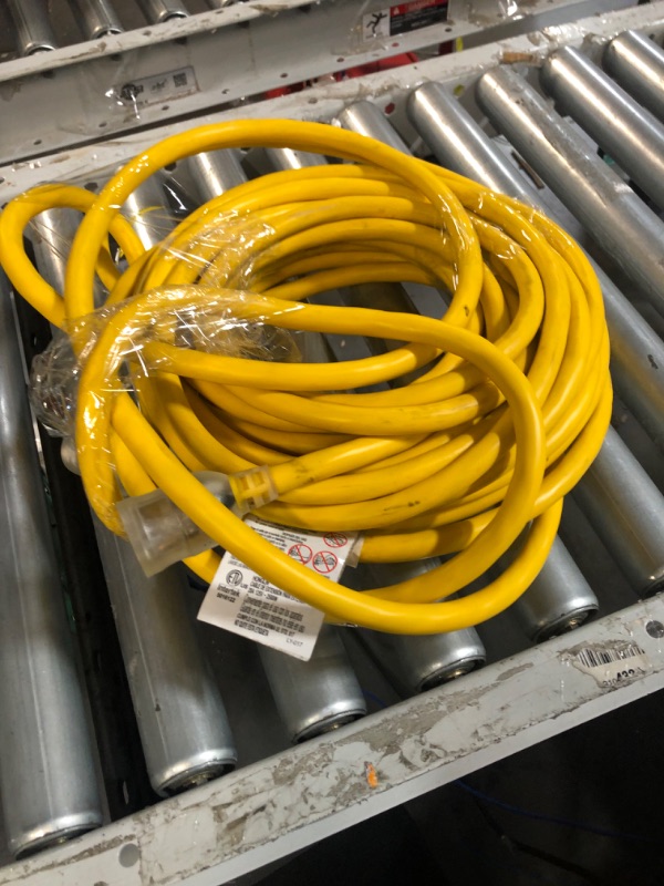 Photo 2 of * used item *
25 ft extension cord pic for reference 