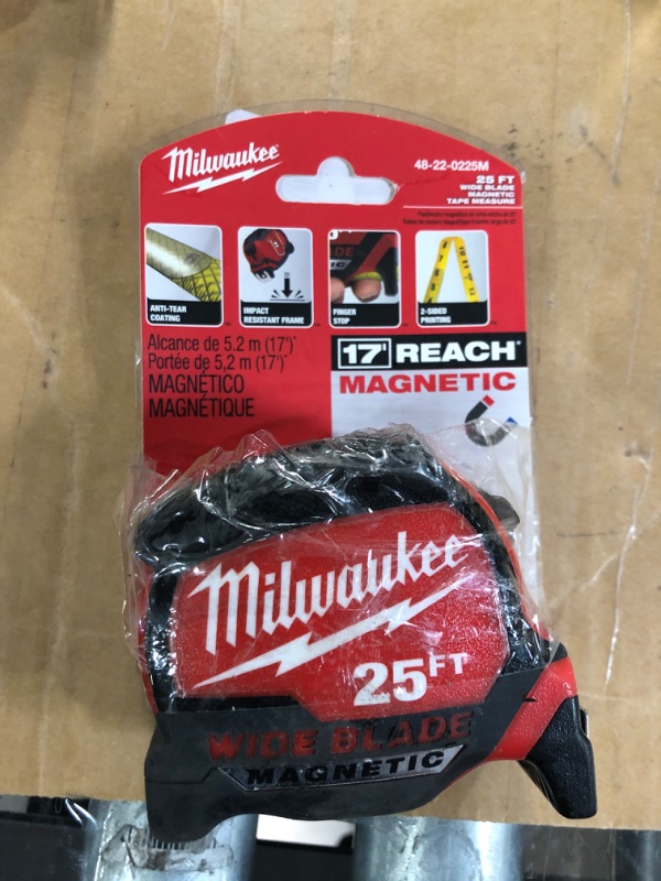 Photo 2 of * used * signs of tear and wear *
25' Milwaukee Magnetic Wide Blade Tape Measure