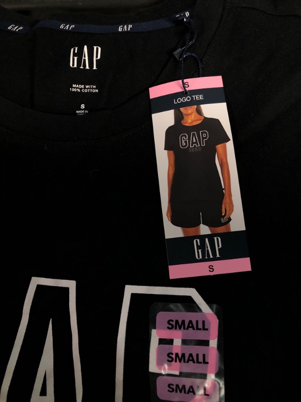 Photo 2 of GAP Ladies Graphic Logo Crew Neck Short Sleeve Tee - SIZE S