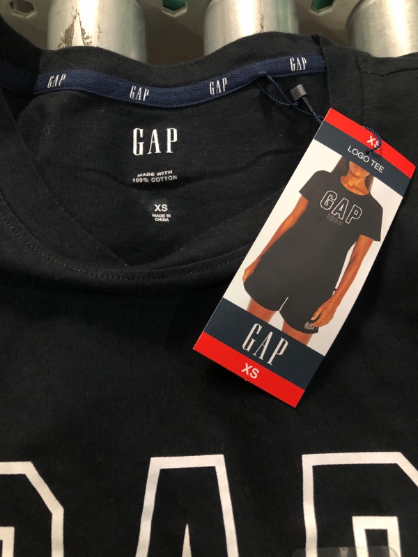 Photo 1 of GAP Ladies Graphic Logo Crew Neck Short Sleeve Tee - SIZE XS