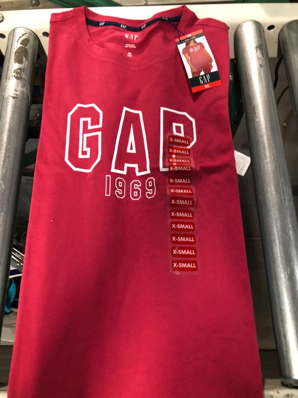 Photo 3 of GAP Ladies Graphic Logo Crew Neck Short Sleeve Tee - SIZE XS