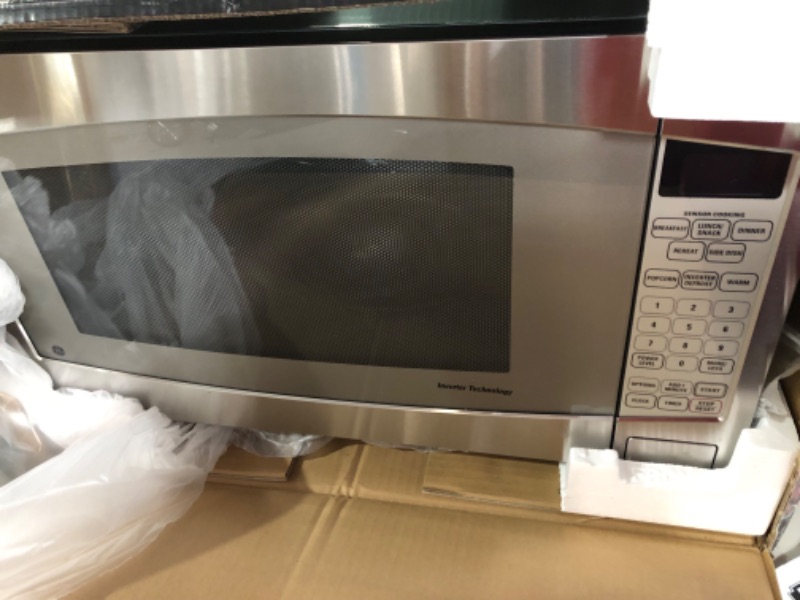 Photo 2 of GE JES2251SJ Countertop Microwave, 2.2