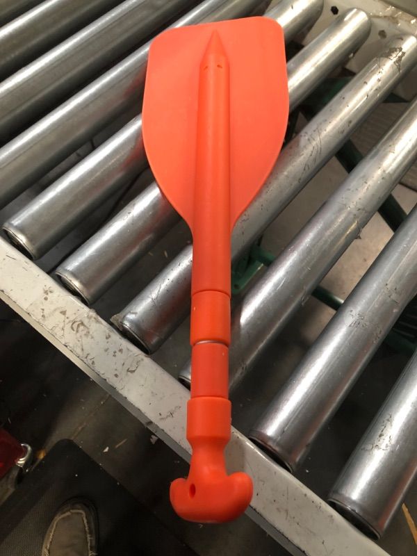 Photo 4 of * used item *
Attwood Emergency 20-inch to 42-inch Telescoping Paddle for Boating, Orange