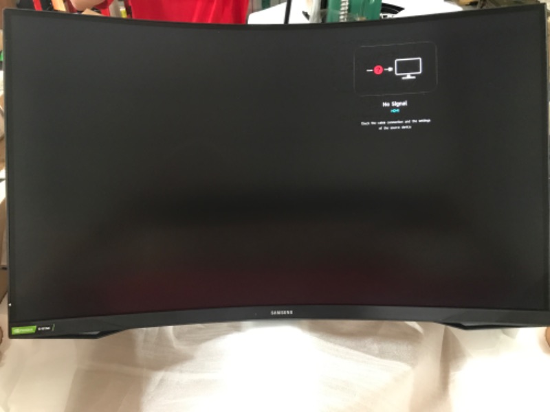 Photo 7 of 32 inch Odyssey G7 Gaming Monitor