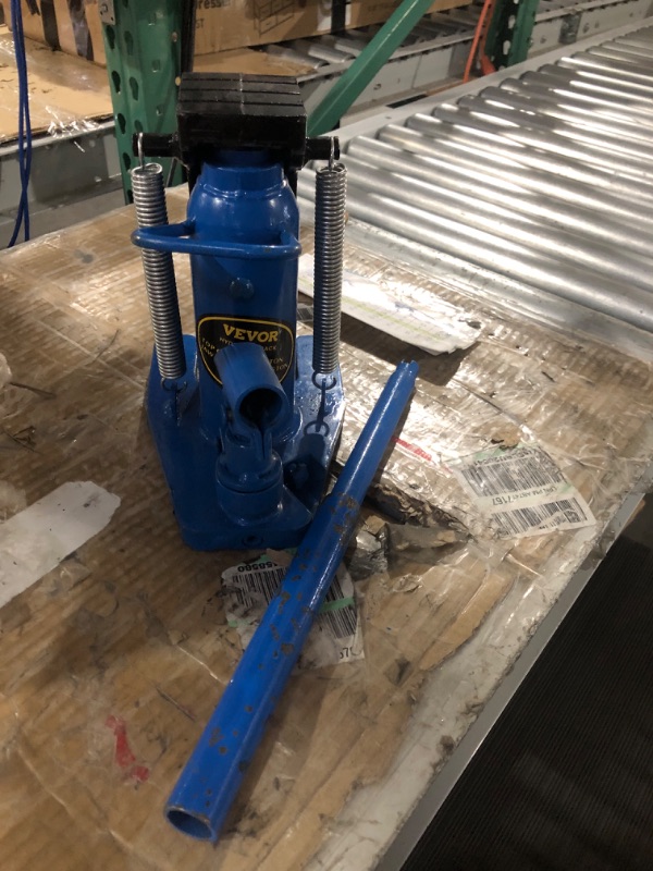 Photo 2 of Mophorn Toe Jack Lift Hydraulic Machine Toe Jack Lift Air Hydraulic Toe Jack Proprietary Heat-Treated Steel (2.5-5Ton Blue) 2.5-5Ton Blue 5 Ton