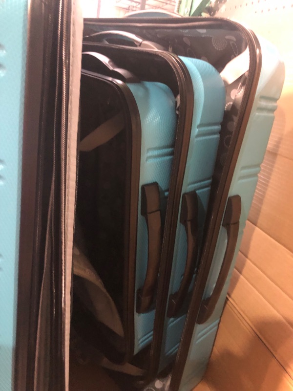 Photo 4 of **BIGGEST SUITCASE HAS CRACK**Rockland 3-Piece Melbourne Hardisde Luggage Set, Turquoise