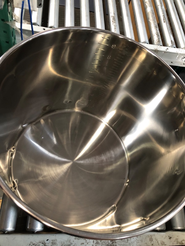 Photo 3 of (USED) Bayou Classic 1144 44-qt Stainless Stockpot 