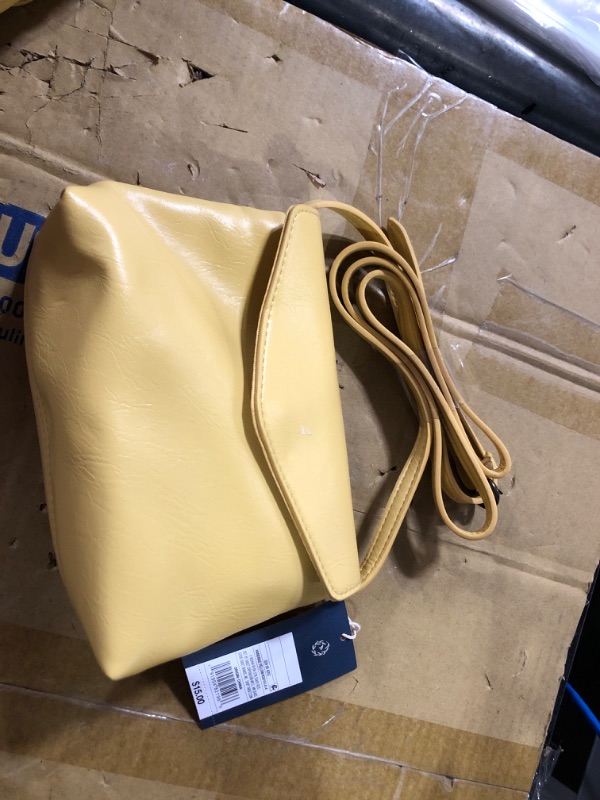 Photo 1 of Universal Thread Bags Yellow